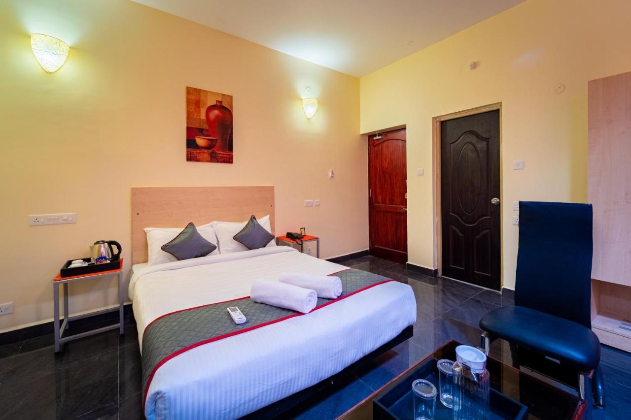 Sornalaxmi Residency Пондичерри Экстерьер фото